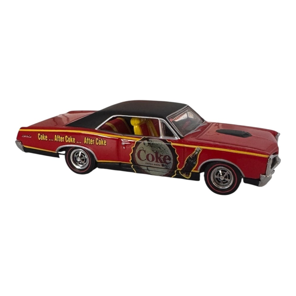 Matchbox Coca-Cola 1967 Pontiac GTO Diecast Car Cruisin with Coke Dinky YMC03/B - Picture 4 of 5